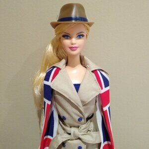 Mint 2013 Barbie Passport Dolls of the World – United Kingdom